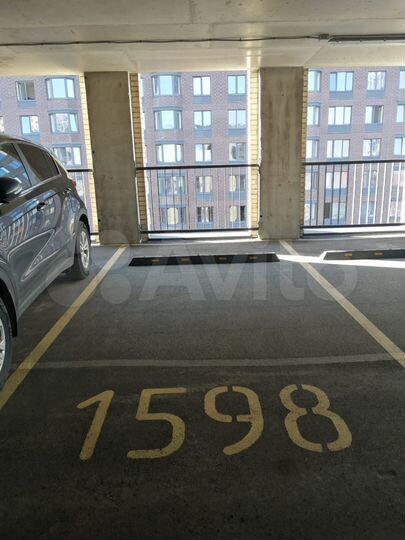 Машиноместо, 13 м²