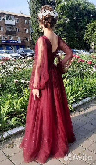 Вечернее платье