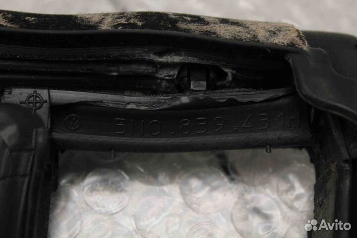 Уплотнитель стекла двери задней левой Volksw