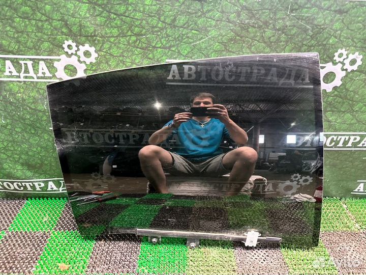 Стекло двойное заднее правое Lexus Ls 2017-2023