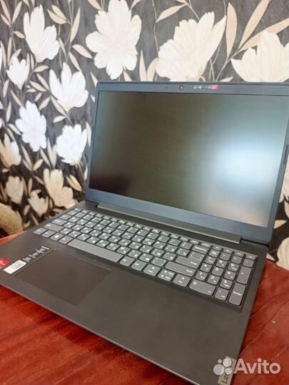 Ноутбук lenovo