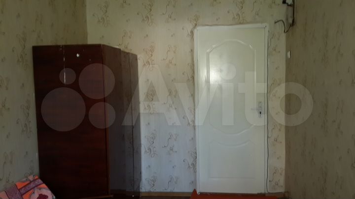 Комната 10 м² в 5-к., 2/5 эт.