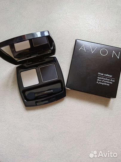 Тени для век черно белые