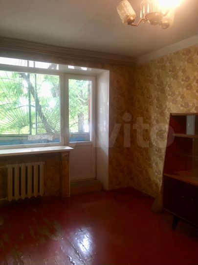 2-к. квартира, 43 м², 1/9 эт.