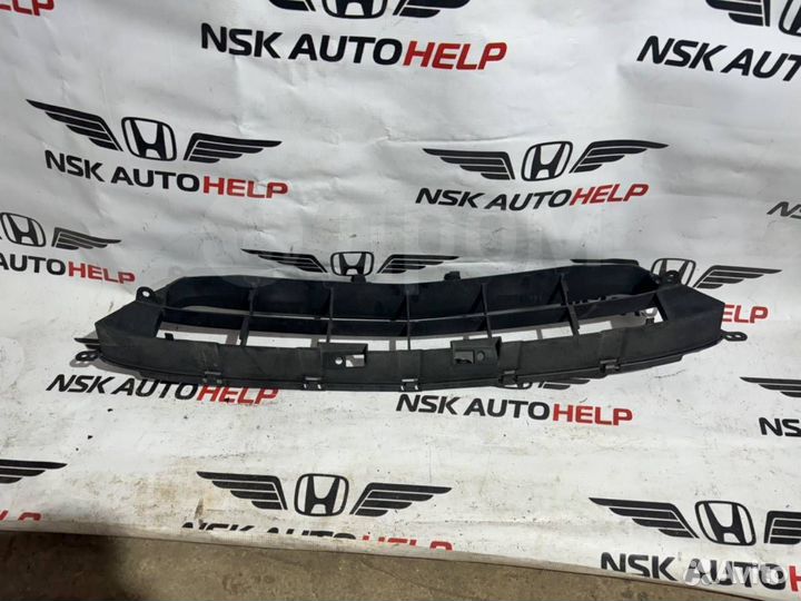 Решетка бампера нижняя Honda Accord CL7 K20A 2006