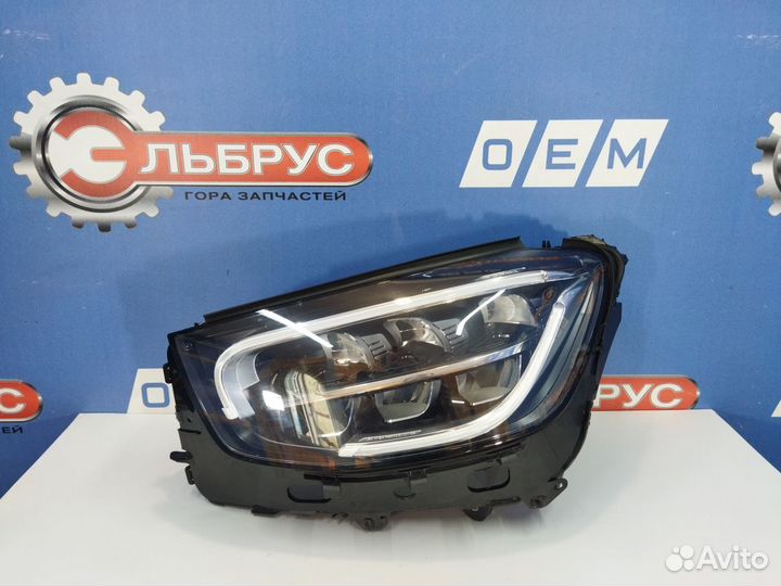 Фара левая GLC