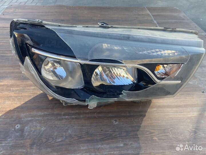 Правая передняя фара лада веста