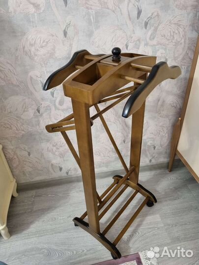 Вешалка напольная деревянная