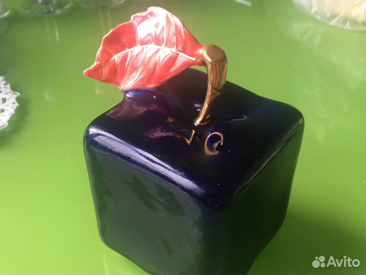 Статуэтка Яблоко