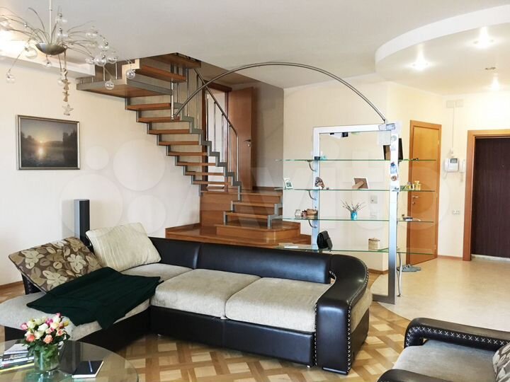 5-к. квартира, 300 м², 9/10 эт.