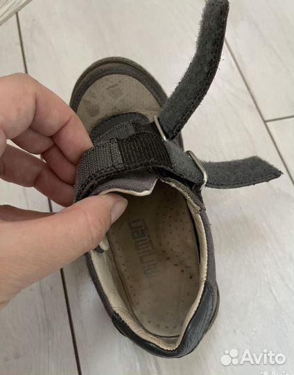 Кроссовки на мальчика, размер 27