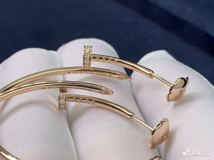 Серьги из золота Картье 0.169ct