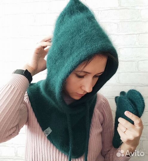 Капор из пуха норки с уголком