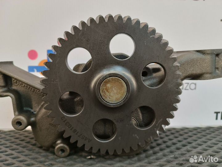 A5421810020 Насос масляный