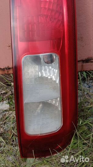 Задний фонарь правый