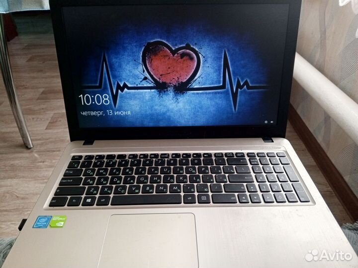 Ноутбук asus