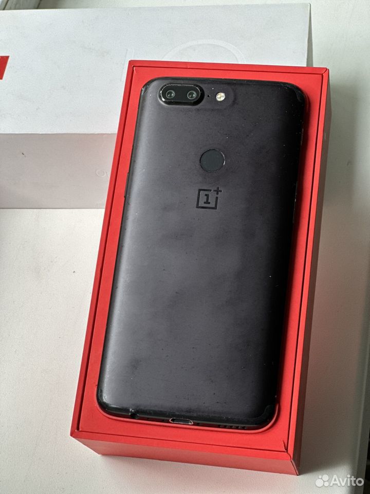 OnePlus 5T, 6/64 ГБ