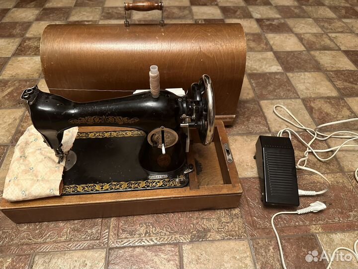 Швейная машинка Подольск с электроприводом