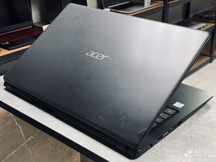 Acer Aspire i3-7020U/ Ram 8GB/ SSD+HDD/ FullHD