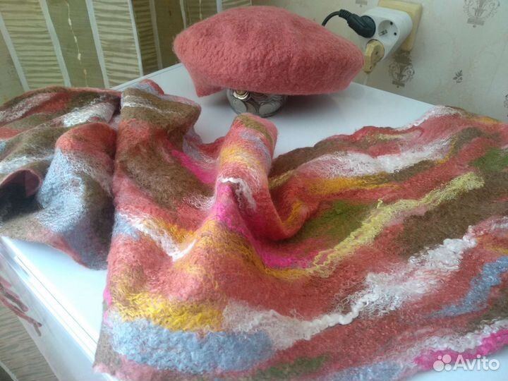 Палантин и берет