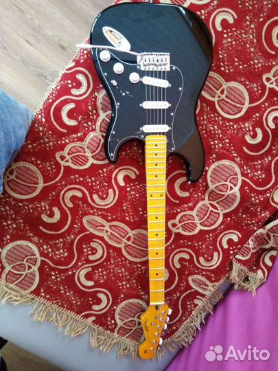 Fender stratocaster replica новая электрогитара