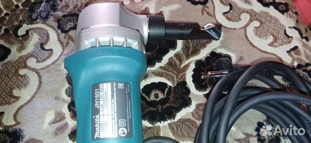 Высечные электрические ножницы Makita JN1601