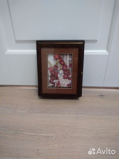 Ключница из дерева