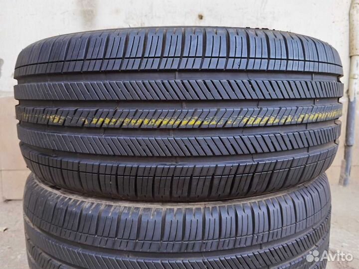 Goodyear Eagle Touring 285/45 R22 97Z