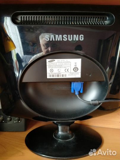 Монитор Samsung