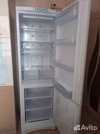 Холодильник на запчасти