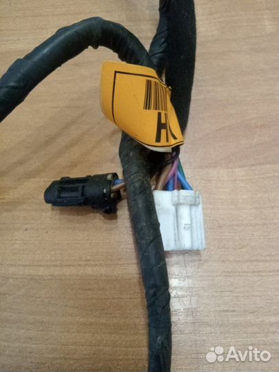 Проводка (коса) двери задняя левая Hyundai Sonata