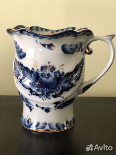 Настоящая Гжель : новая чашечка с блюдцем ; кружка