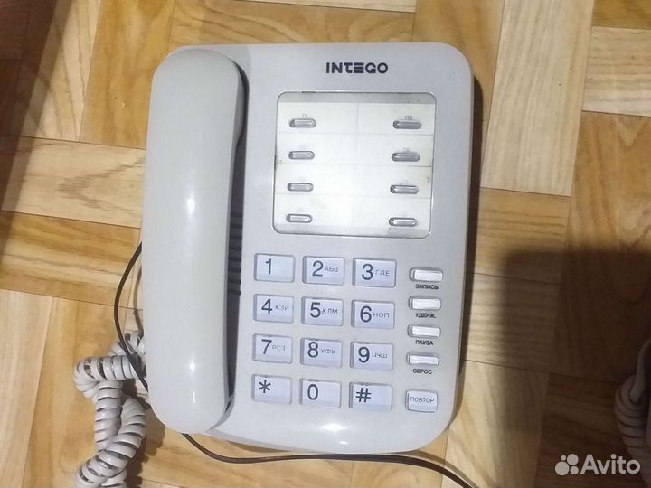 Телефон