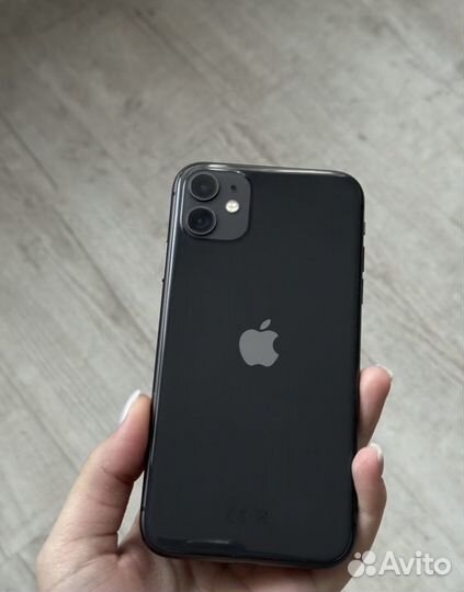 iPhone 11, 64 ГБ