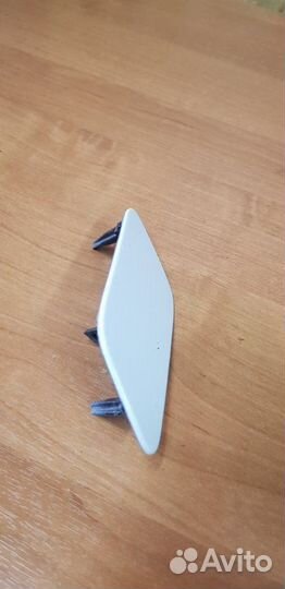 Крышка омывателя фар передняя левая Audi Q7 3.0