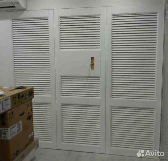 Двери жалюзийные из массива сосны