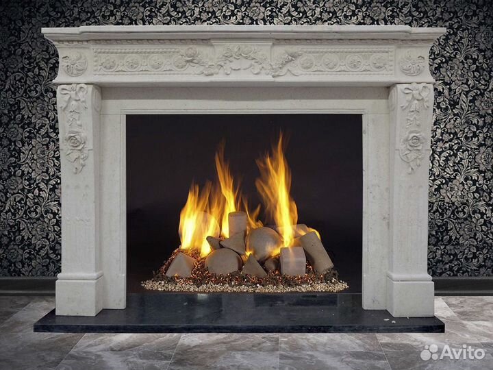 Камин из белого мрамора
