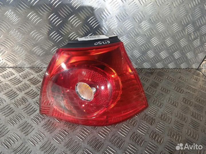 Фонарь Volkswagen Golf 5 (2003-2009)