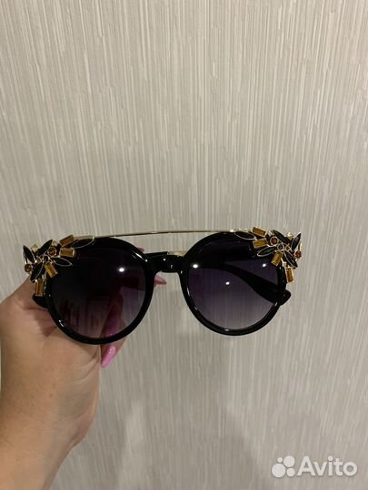 Солнцезащитные очки женские