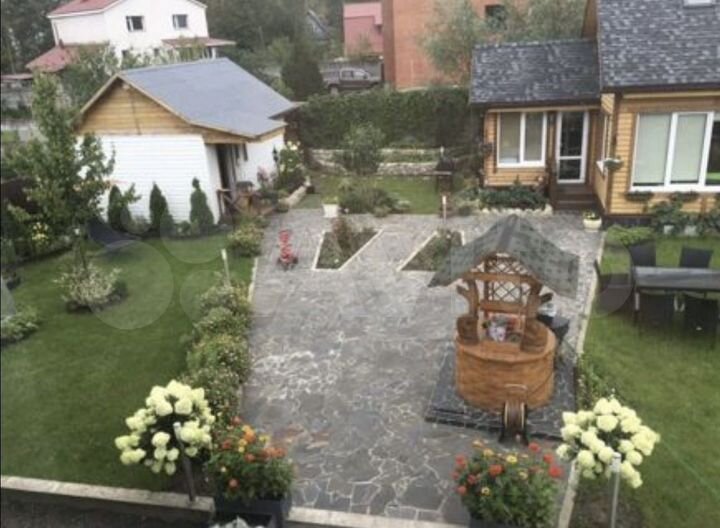 Коттедж 200 м² на участке 12 сот.