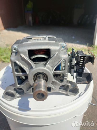 Двигататель стиральной машины zanussi ZWO 3104