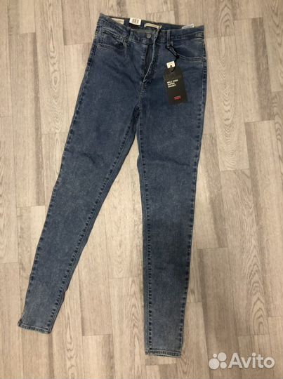 Джинсы levis
