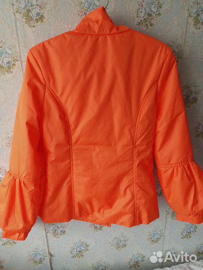Ветровка женская 46р