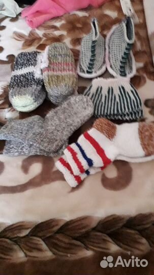 Вязанные вещи ручной работы следки носки варежки