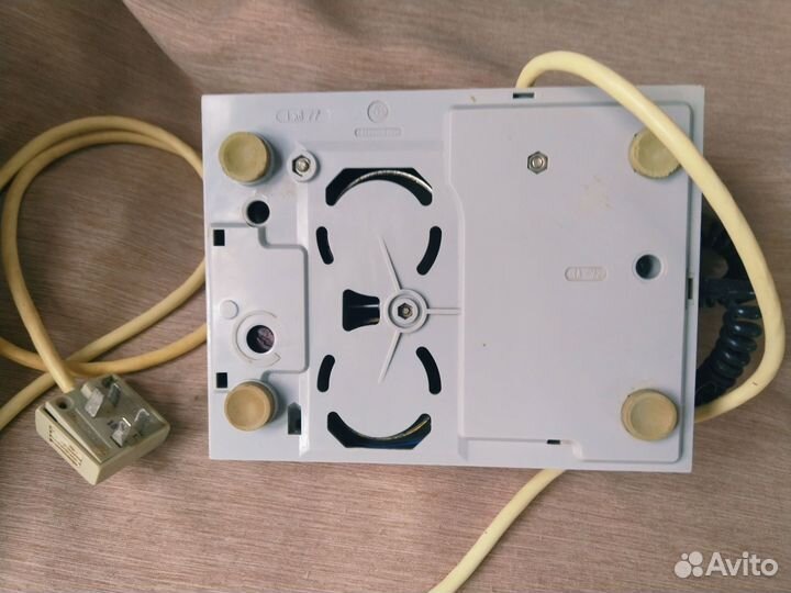 Телефон СССР дисковый двухцветный