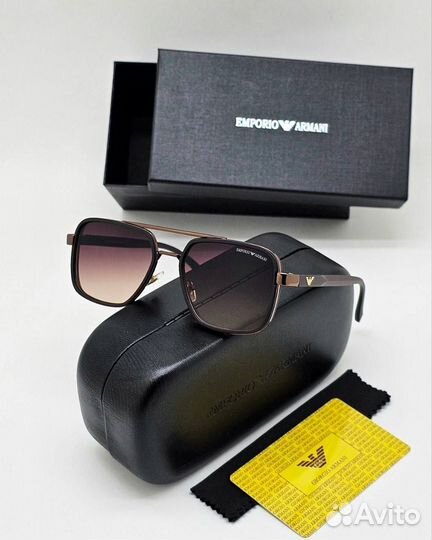 Солнцезащитные очки Emporio Armani