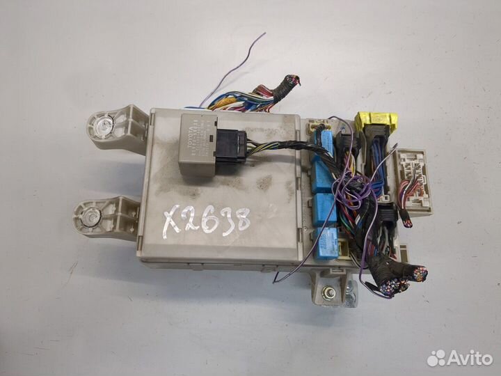 Блок предохранителей Toyota Land Cruiser Prado (12