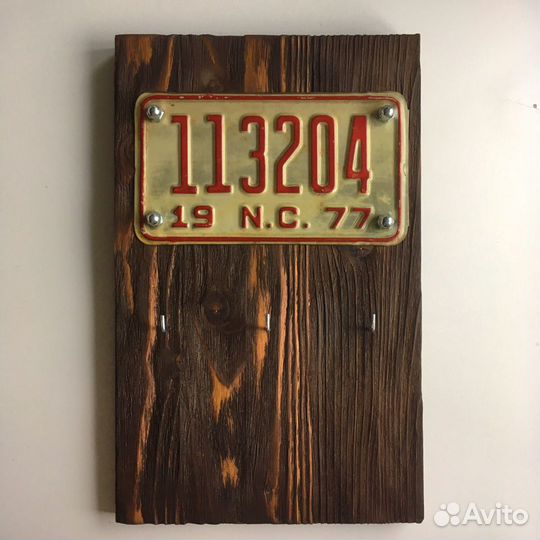 Настенная ключница с мото-номером США