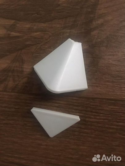 Комплект уголков и заглушек на плинтус столешницы