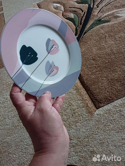 Набор тарелок на 6 персон, 18 предметов